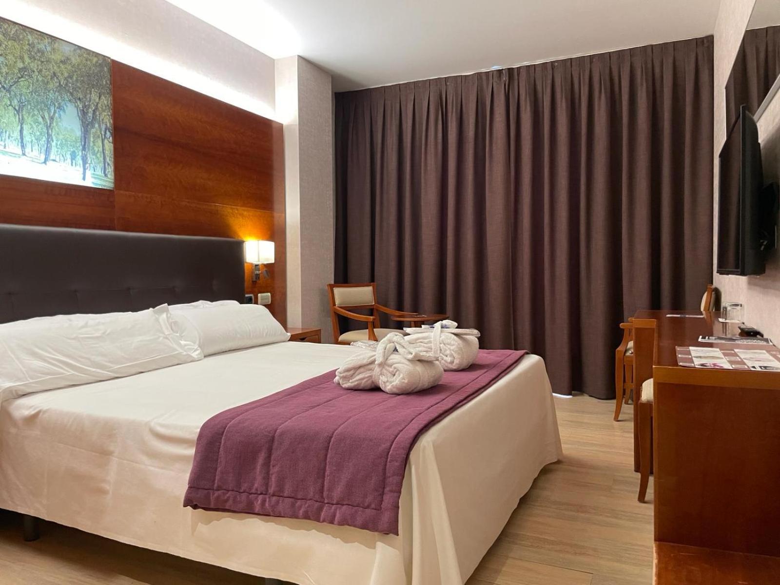 Hotel Balneario Valle Del Jerte Valdastillas Buitenkant foto