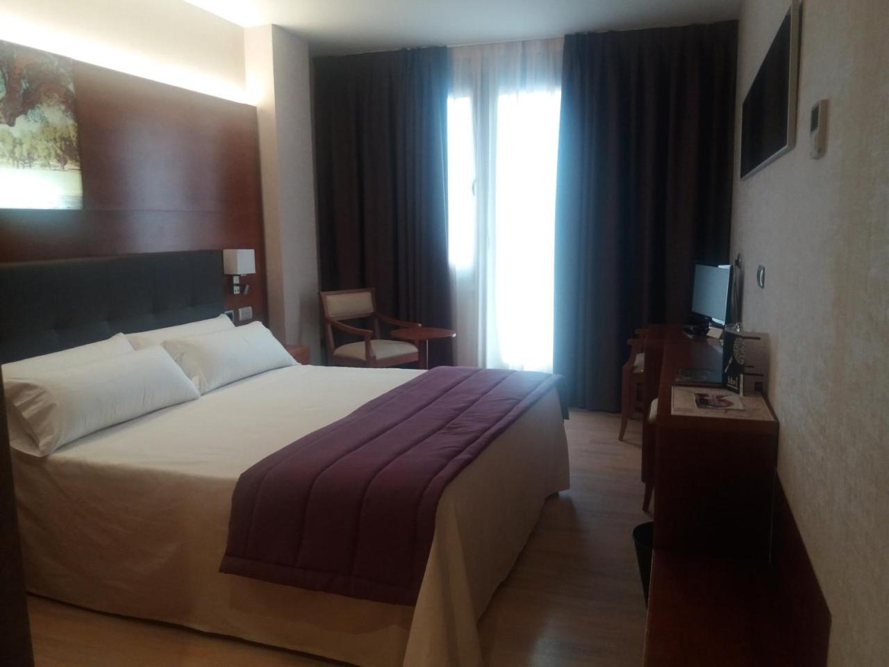 Hotel Balneario Valle Del Jerte Valdastillas Buitenkant foto