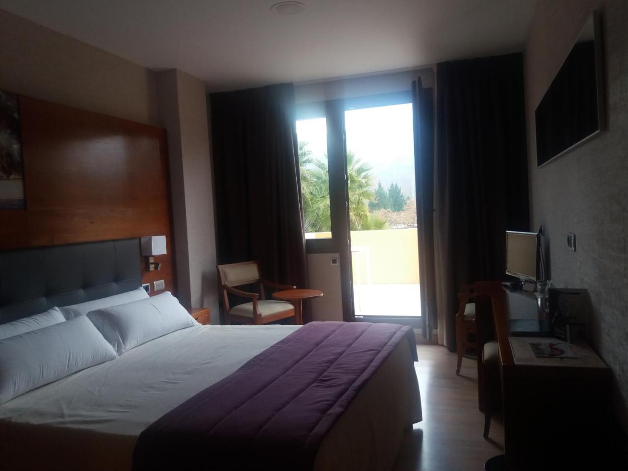 Hotel Balneario Valle Del Jerte Valdastillas Buitenkant foto
